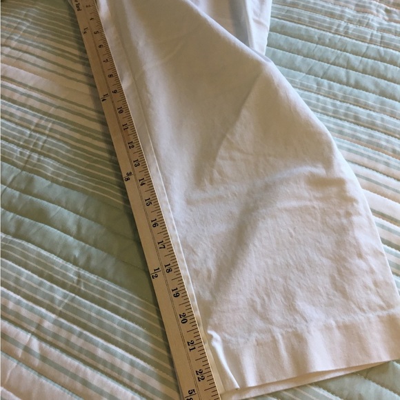 J.h. Collectibles ladies, size 16 pants. White. Stretch. 32” long Capris - Picture 7 of 8